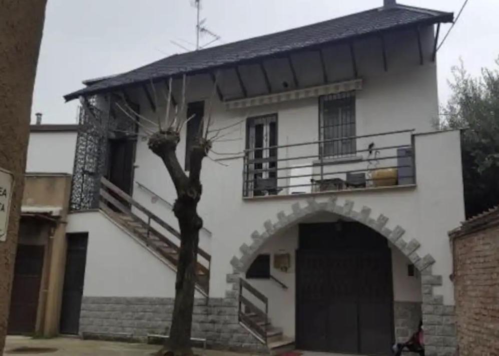 Typical Mountain Mansarda Close To Fiera Rho Milano Mind Pero Exterior photo