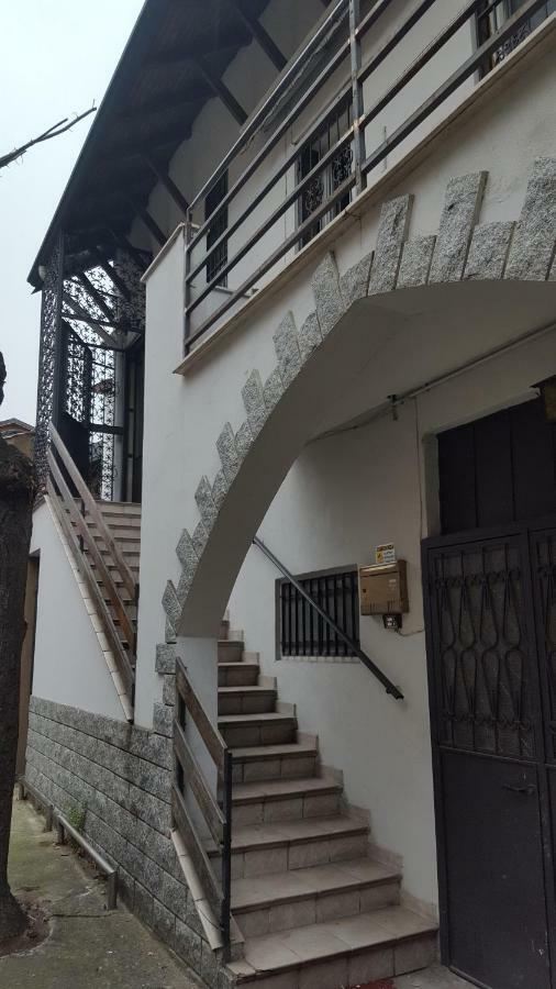 Typical Mountain Mansarda Close To Fiera Rho Milano Mind Pero Exterior photo